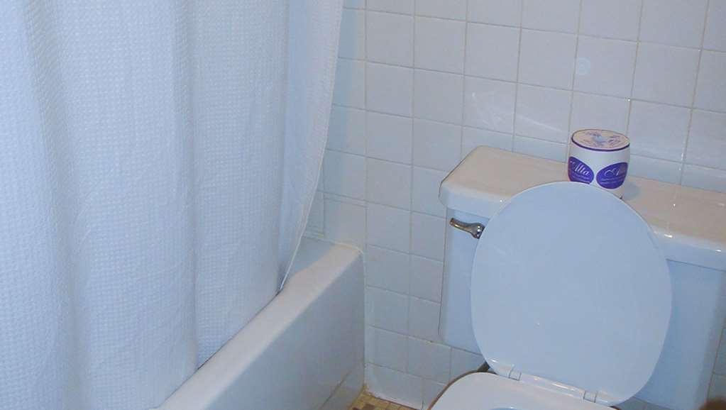 Relax Inn St. Robert Room photo