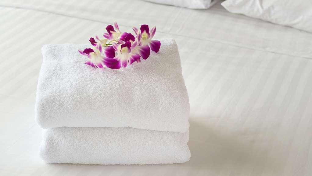 Relax Inn St. Robert Room photo