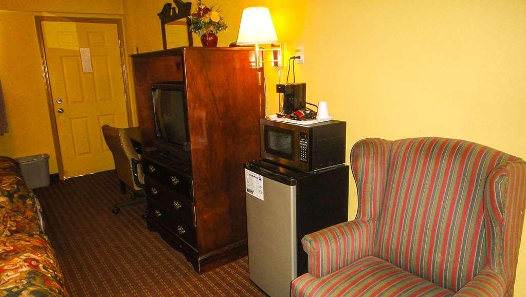Relax Inn St. Robert Room photo